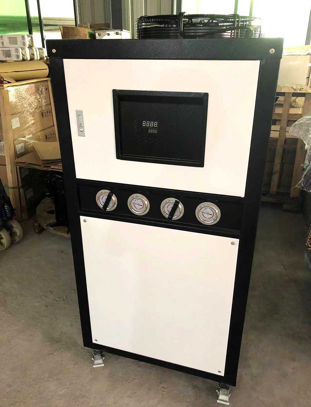 Entrega de chiller refrigerado a ar de 10 HP personalizado para a Coreia